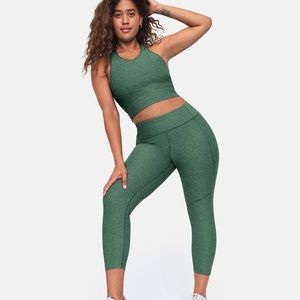NEW SOLDOUT OV Hunter Green 3/4 legging